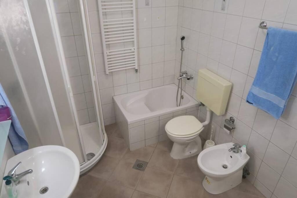 Cozy Apartment Alma, Two Steps From The Sea Medulin Exterior photo
